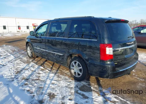 2013 Chrysler Town & Country Touring from USA, damaged, VIN 2C4RC1BG2DR743561